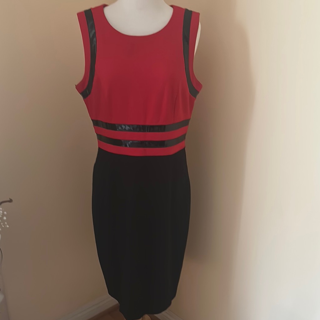 Nue By Shani Red And Black Sheath Midi Dress